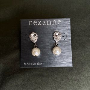 Pearl drop earings